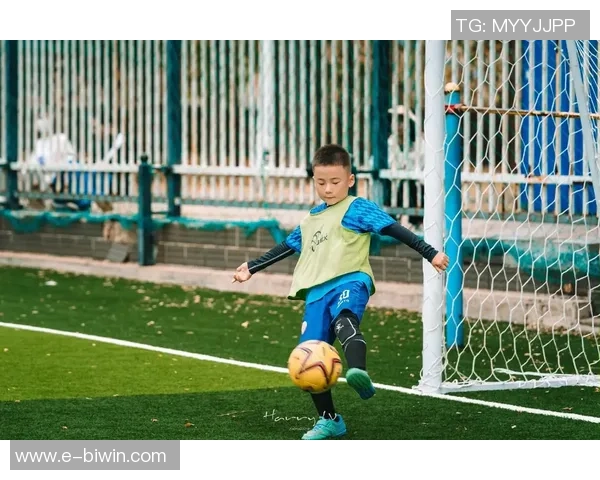 大连实验小学足球队培养青少年运动员的成长与发展之路 大连实验小学足球队培养青少年运动员的成长与发展之路